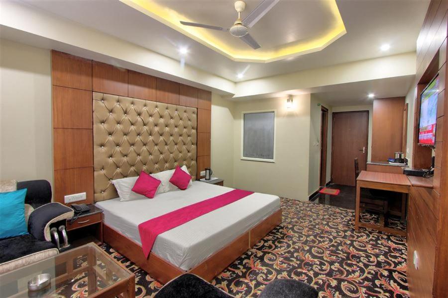 Hotel Neelam Manali Near Volvo Bus Stand Manali Eksteriør billede